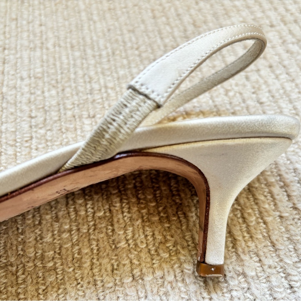 Ann Taylor Kitten Heal Sling Back Satin Shoes - Picture 3 of 6